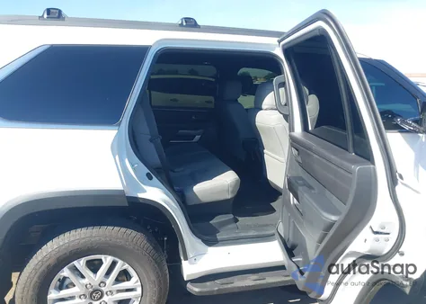 2025 Toyota Sequoia Sr5 from USA, damaged, VIN 7SVAAABA6SX072253